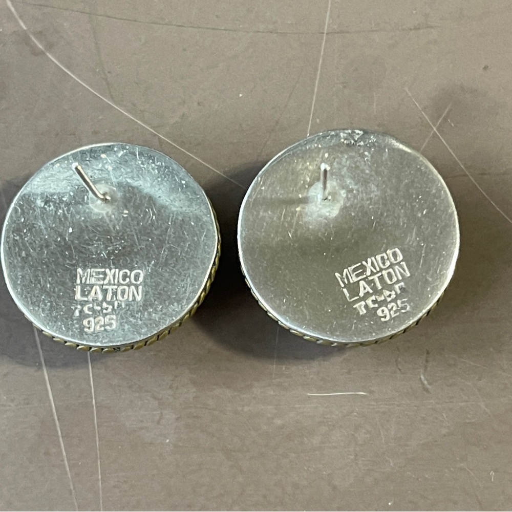 Taxco Solid sterling silver and vermeil round vermeil domed earrings Mexico - Picture 2 of 4